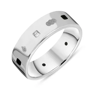 18ct White Gold Whitby Jet 0.18ct Diamond Queen's Jubilee Hallmark Princess Cut 6mm Ring D
