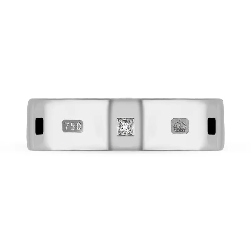 18ct White Gold Whitby Jet 0.18ct Diamond Queen's Jubilee Hallmark Princess Cut 6mm Ring D