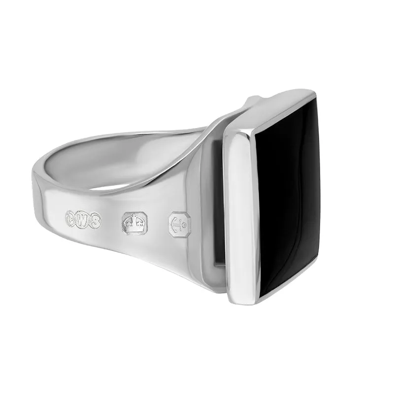 18ct White Gold Whitby Jet Queen's Jubilee Hallmark Small Square Ring D
