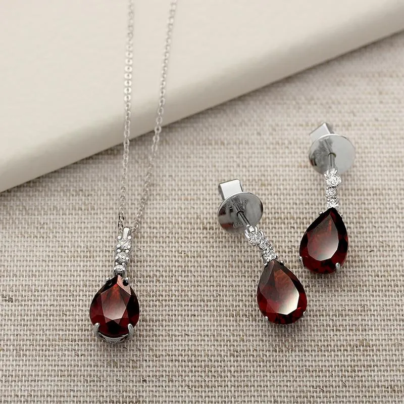 Ponte Vecchio Signoria 18ct White Gold 4.80ct Garnet Diamond Drop Earrings D