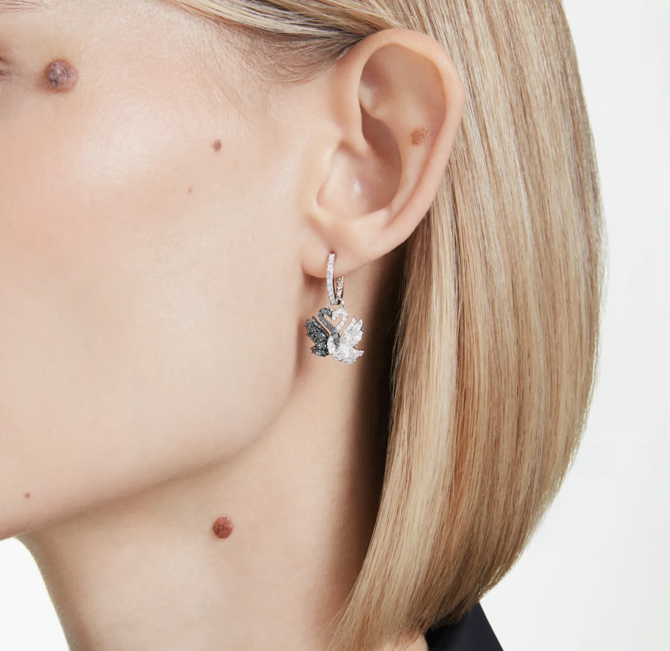 Swan Pearl, Swan, Black Silver Drop Earrings